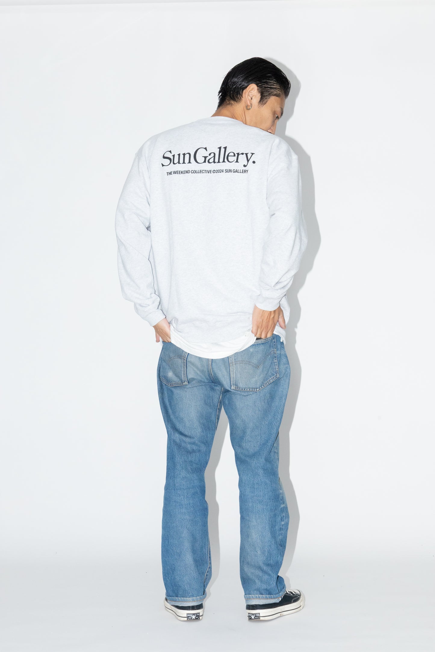 THE AESTHETIC SWEATSHIRT