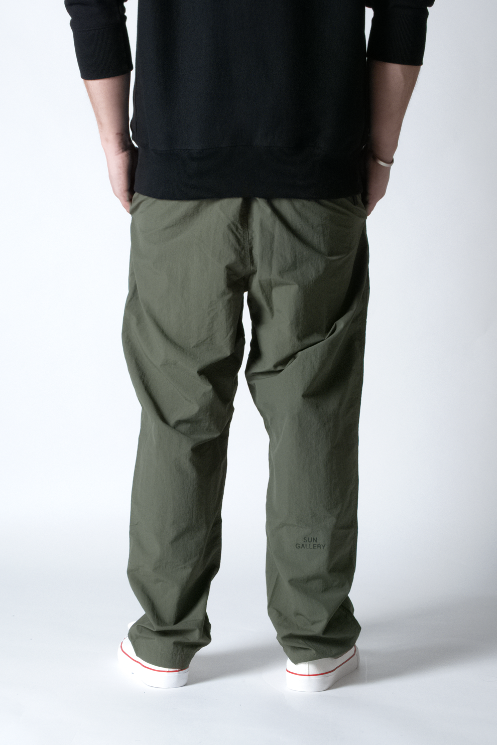 LIGHTWEIGHT NYLON PANTS