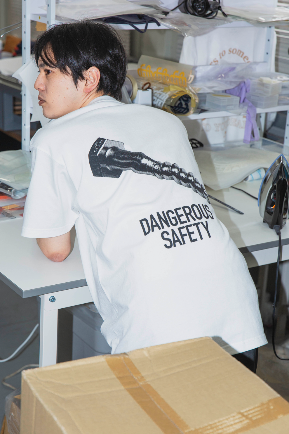 SUNGALLERY "SCREW" T-SHIRT
