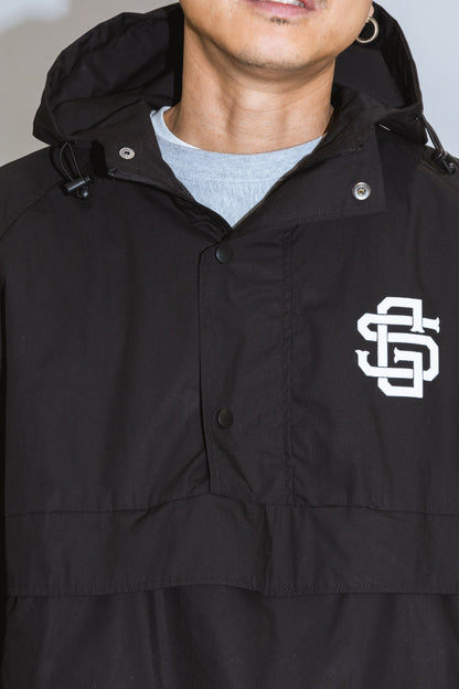 SG EMBLEM PULLOVER ANORAK