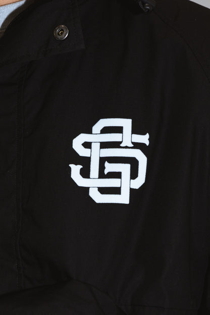 SG EMBLEM PULLOVER ANORAK