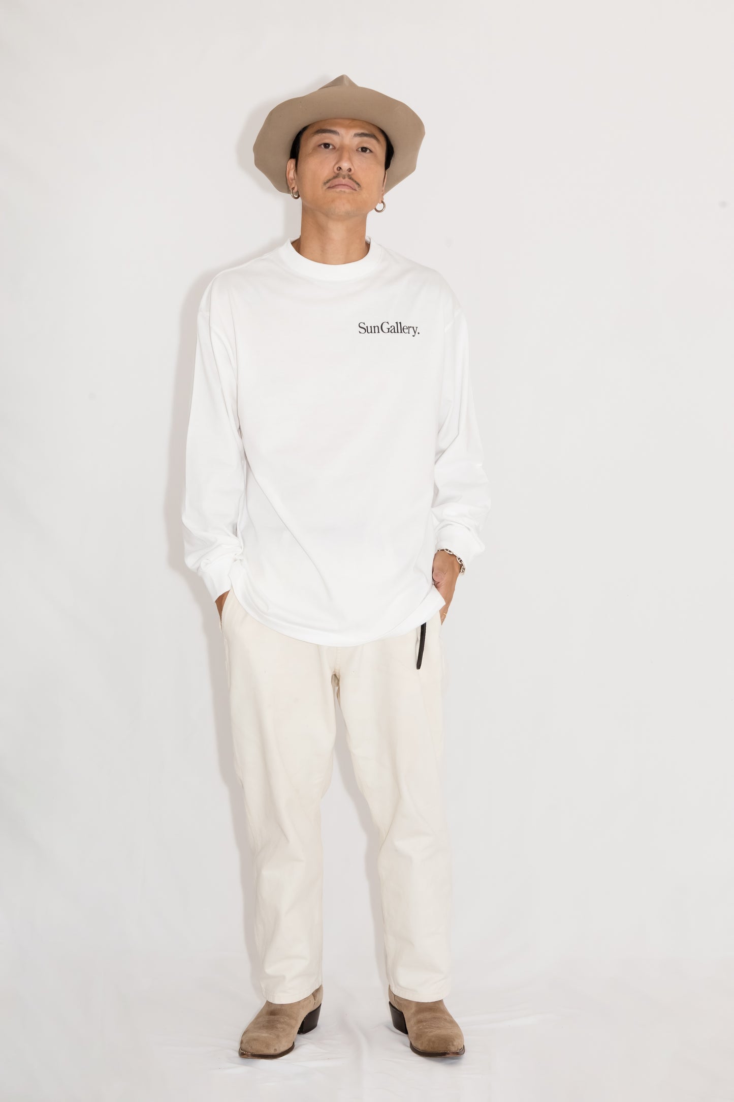 THE AESTHETIC LONG SLEEVE T-SHIRT