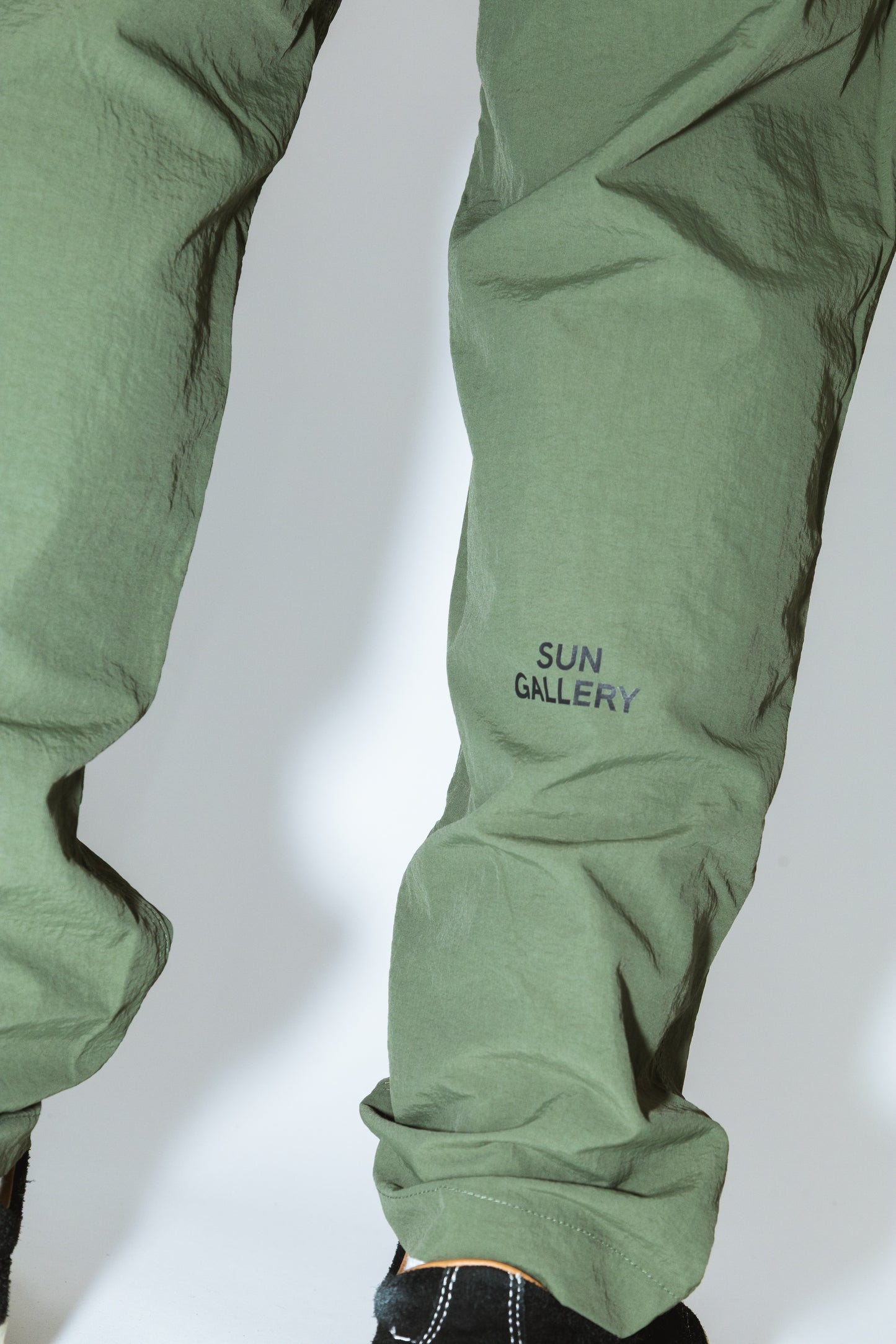 LIGHTWEIGHT NYLON PANTS