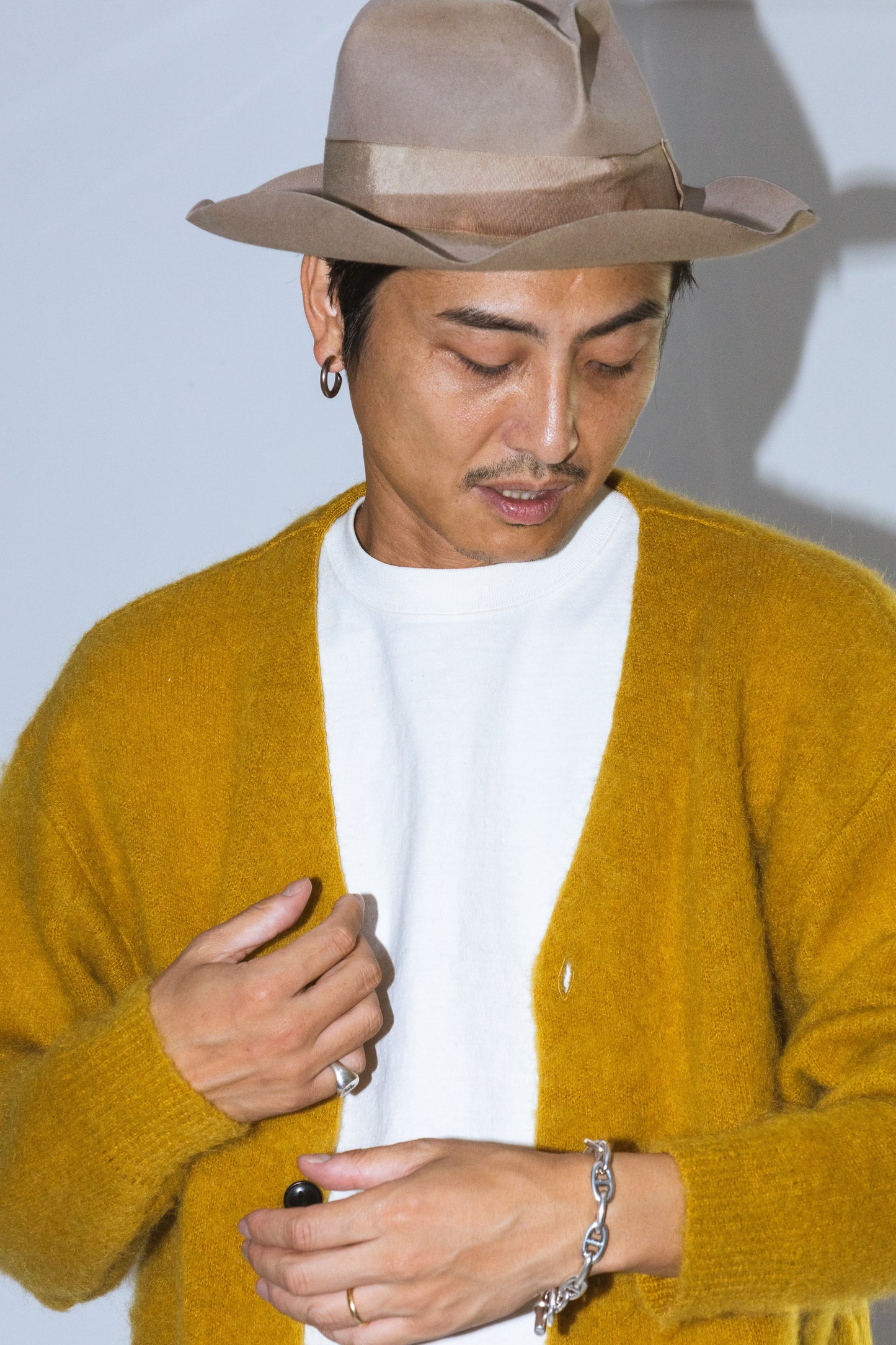 SHAGGY MOHAIR CARDIGAN "MUSTARD"