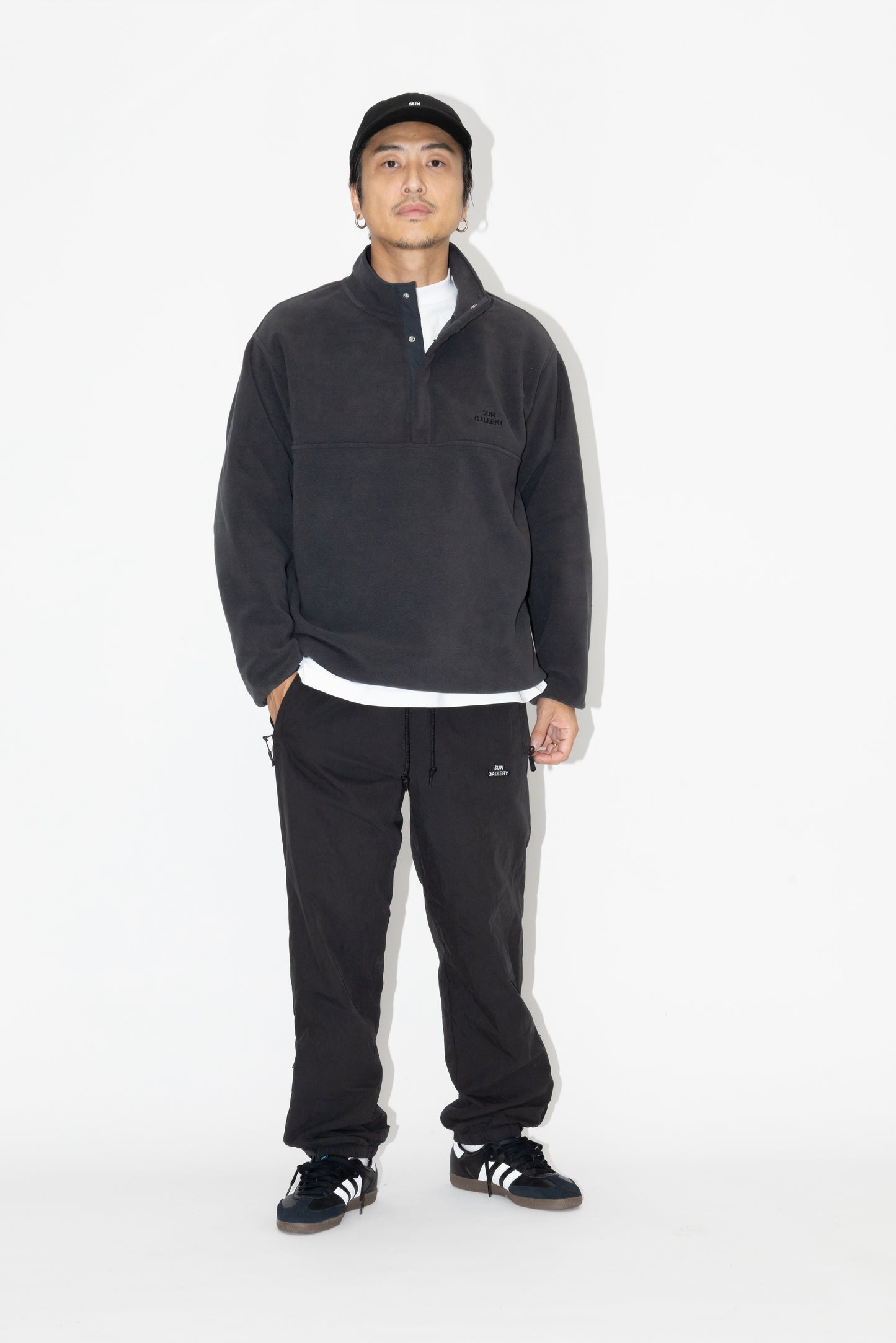 HOLIDAY POLAR FLEECE PULLOVER