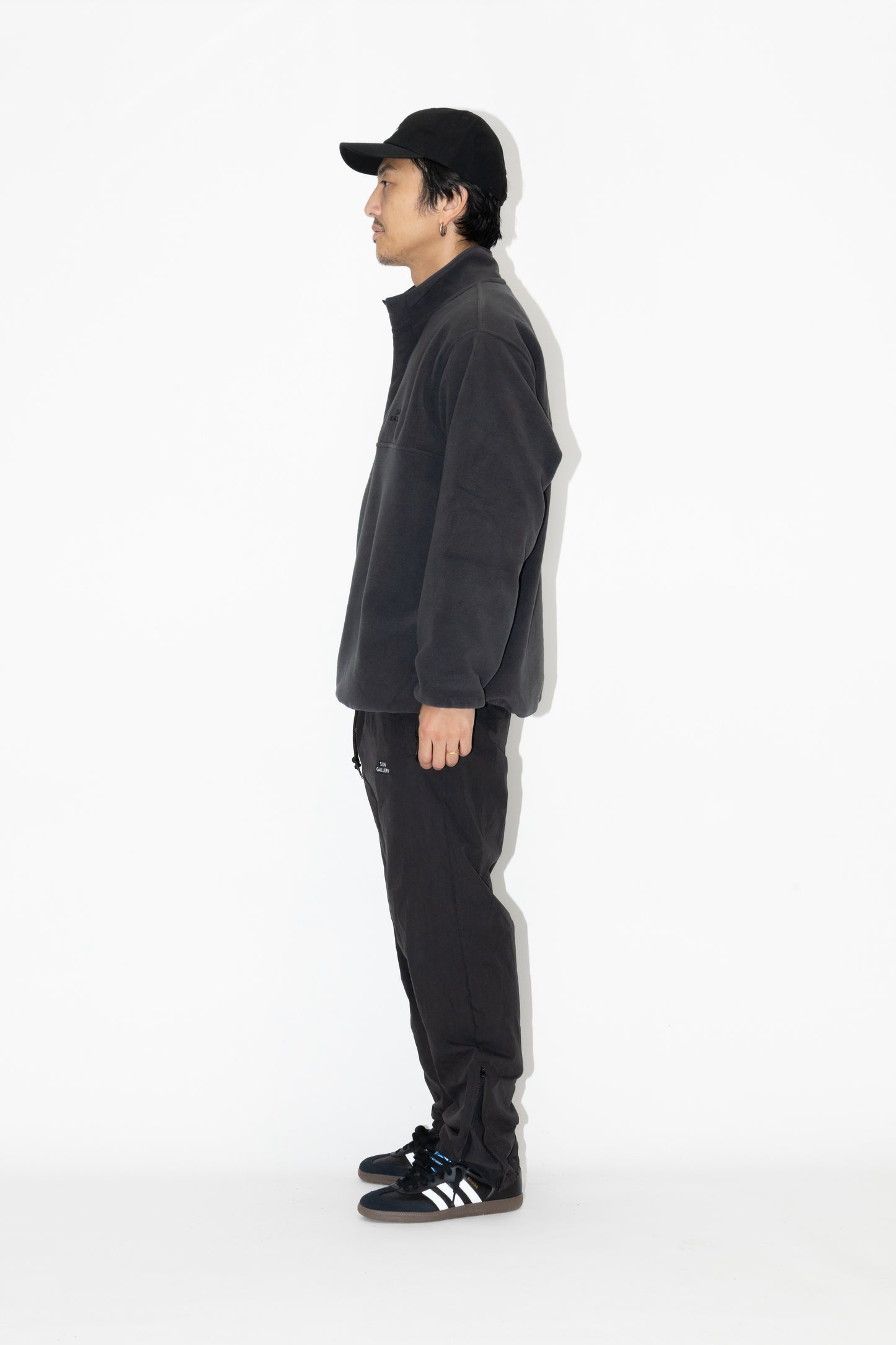 HOLIDAY POLAR FLEECE PULLOVER