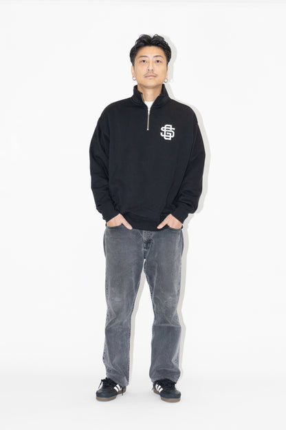 SG EMBLEM QUARTER ZIP SWEATSHIRT