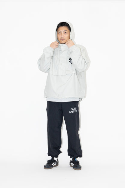 SG EMBLEM PULLOVER ANORAK