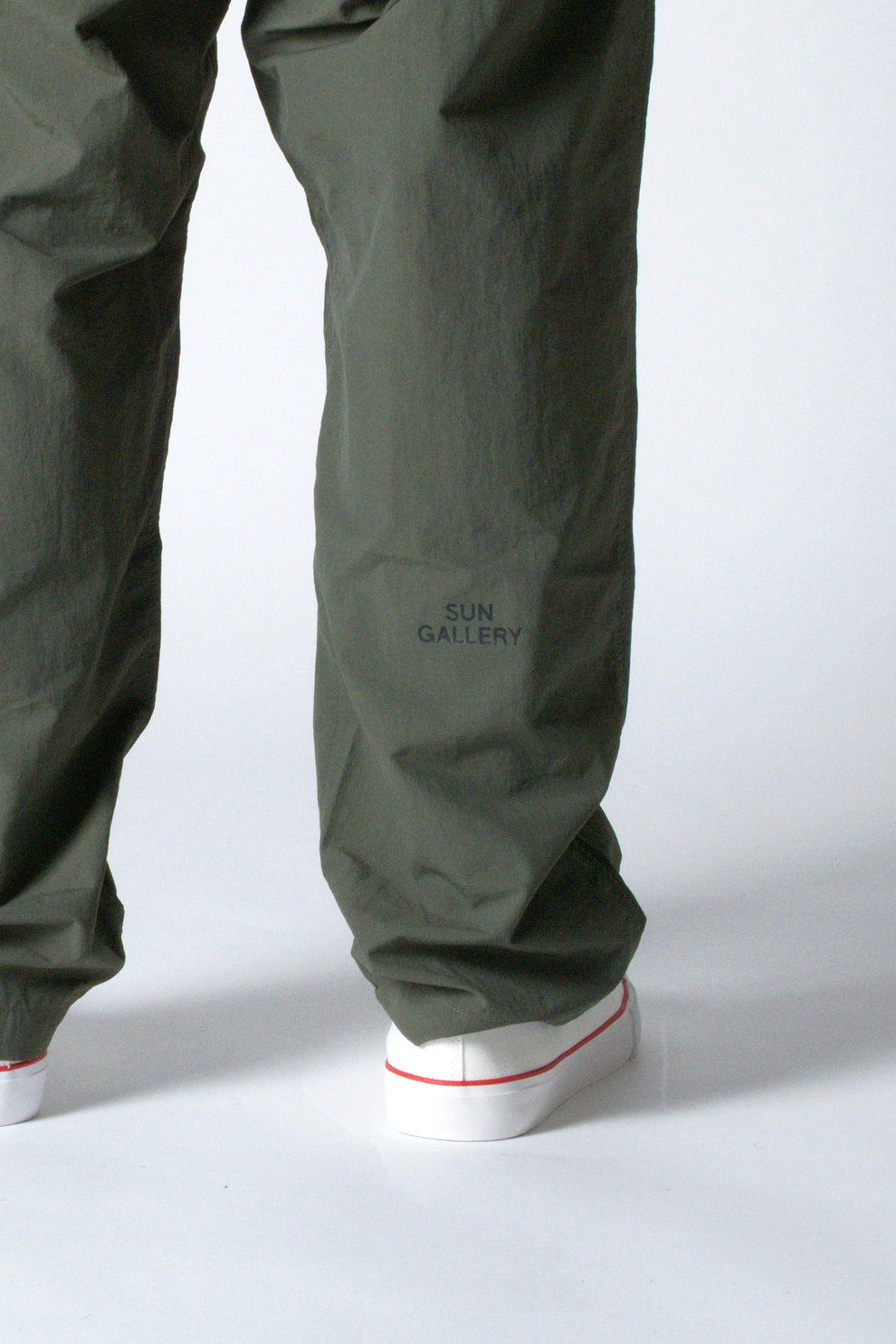 LIGHTWEIGHT NYLON PANTS
