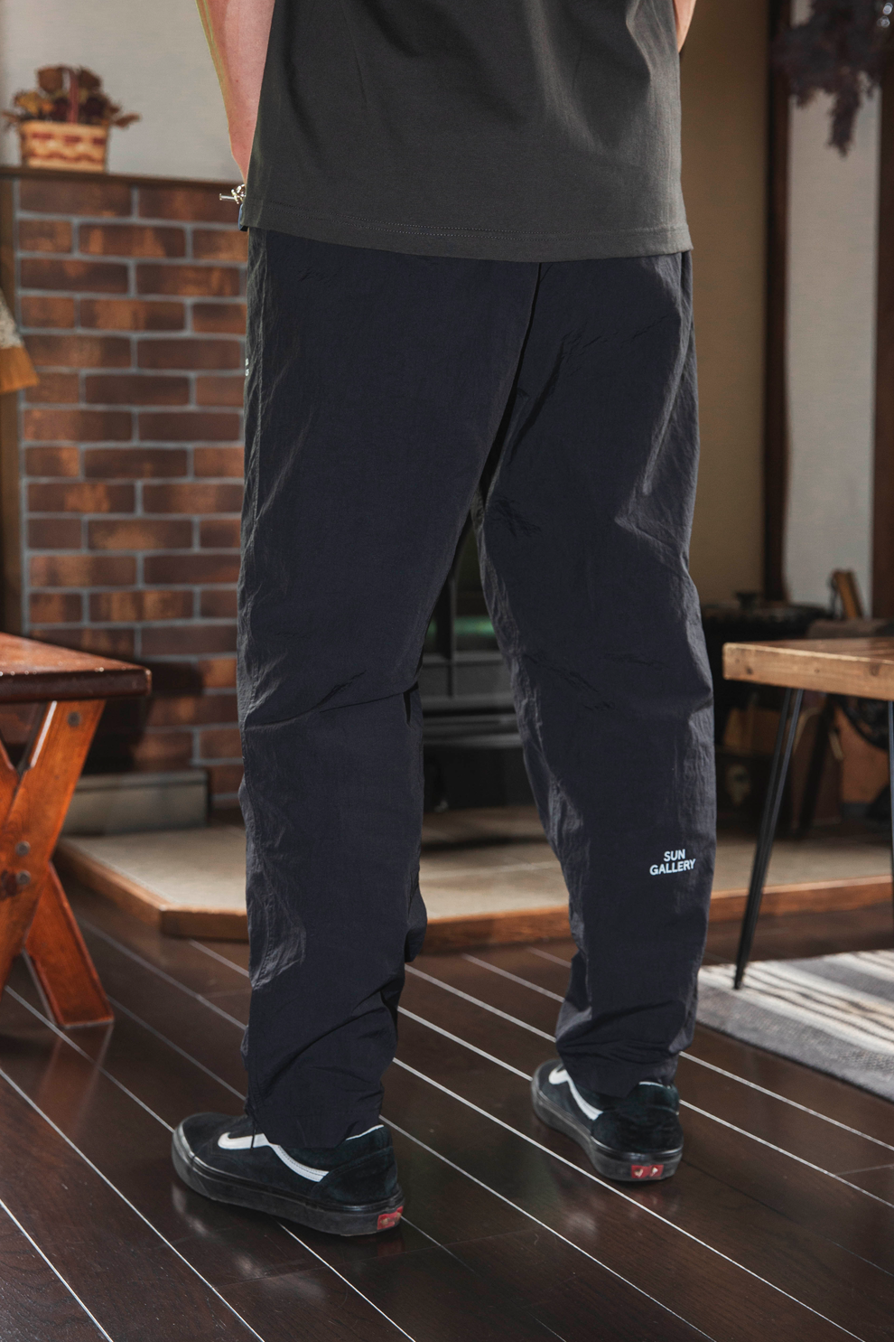 LIGHTWEIGHT NYLON PANTS