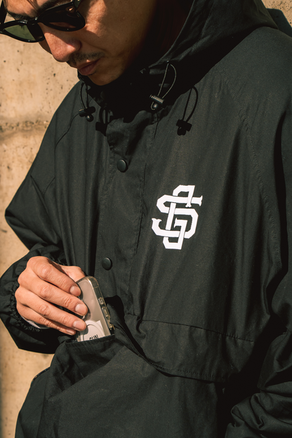 SG EMBLEM PULLOVER ANORAK