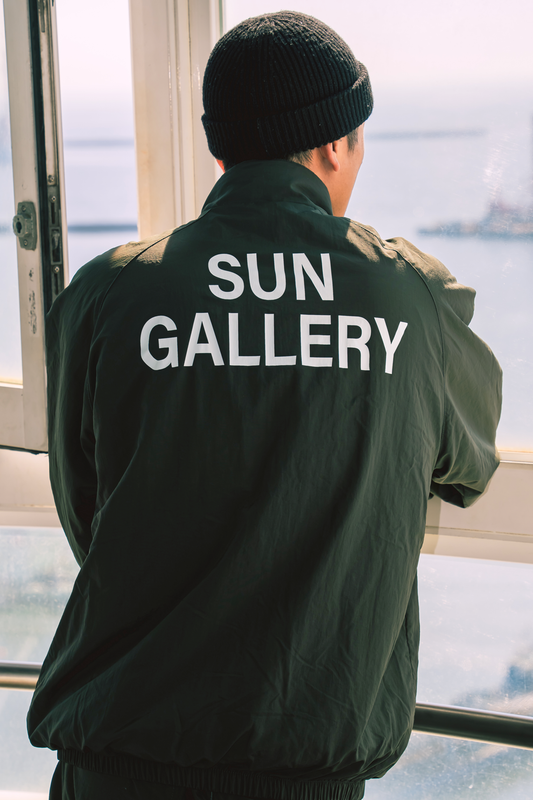 SUNGALLERY ナイロントラックセットアップ (オリーブ×ホワイト)