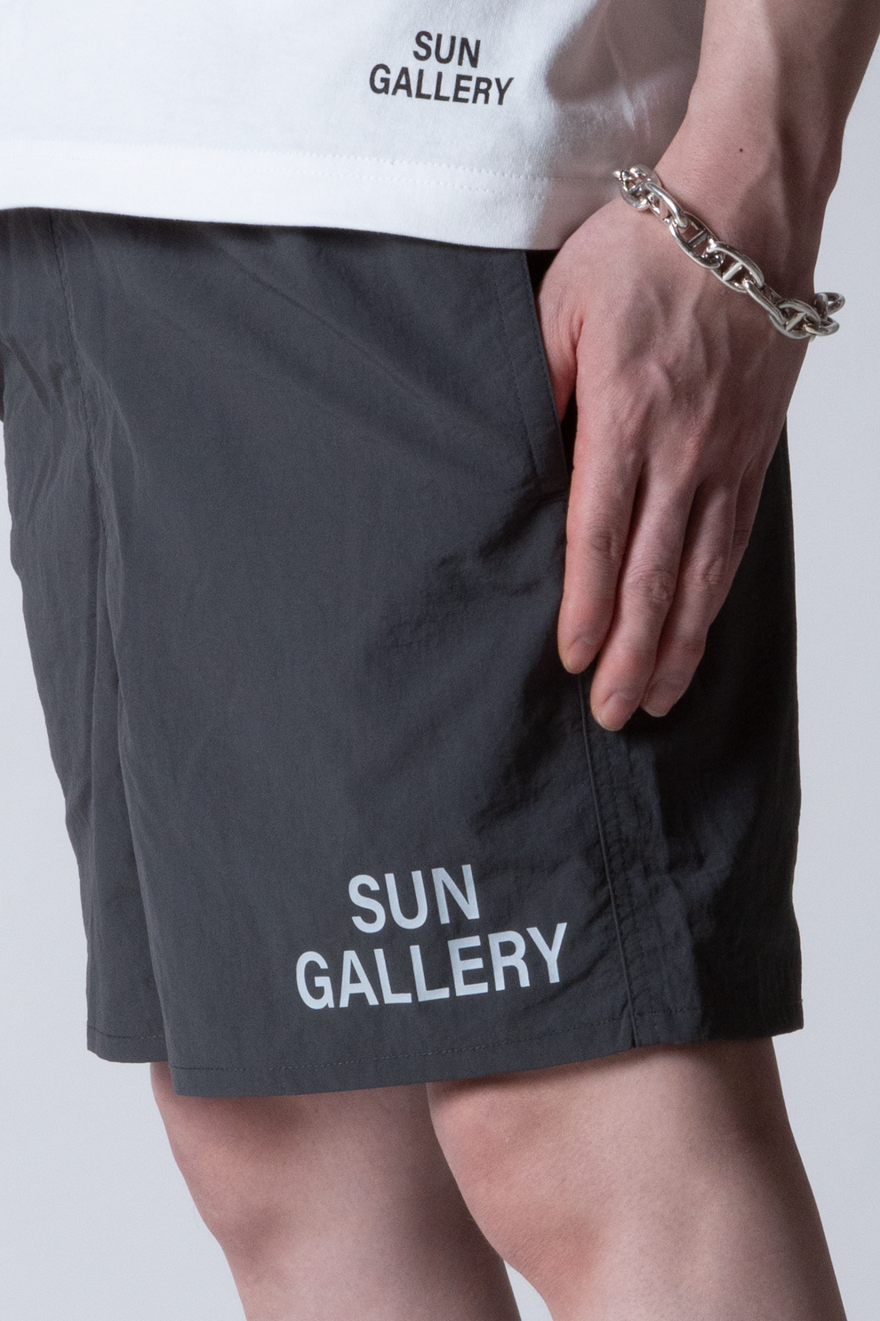 SUNGALLERY ナイロントラックハーフパンツ