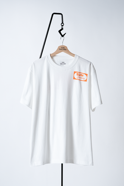 SUNGALLERY "THE TABLE" T-SHIRT